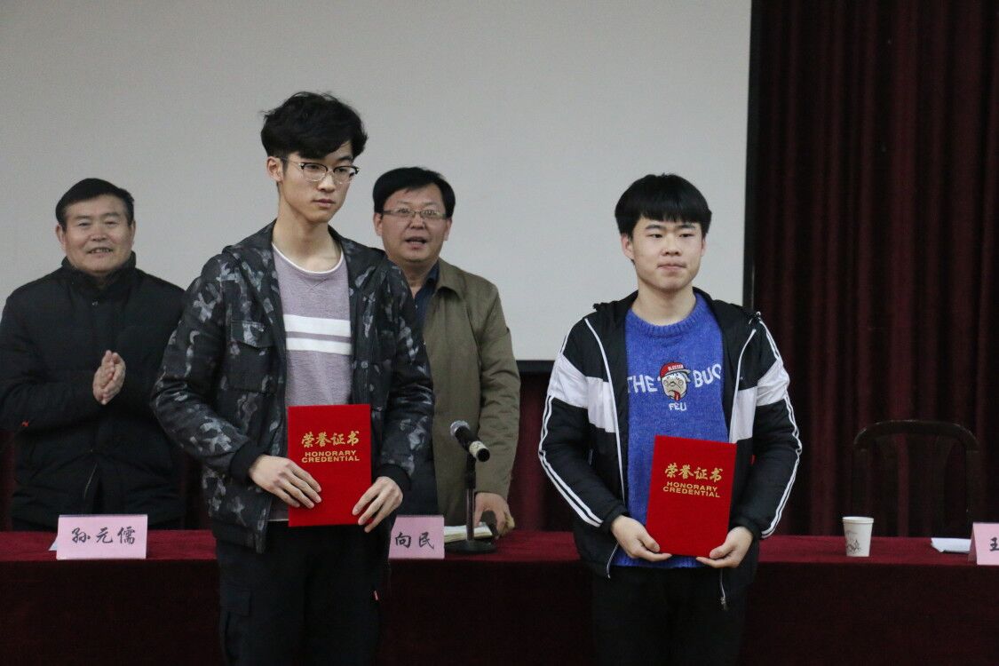 347281ab843d3b85.jpg