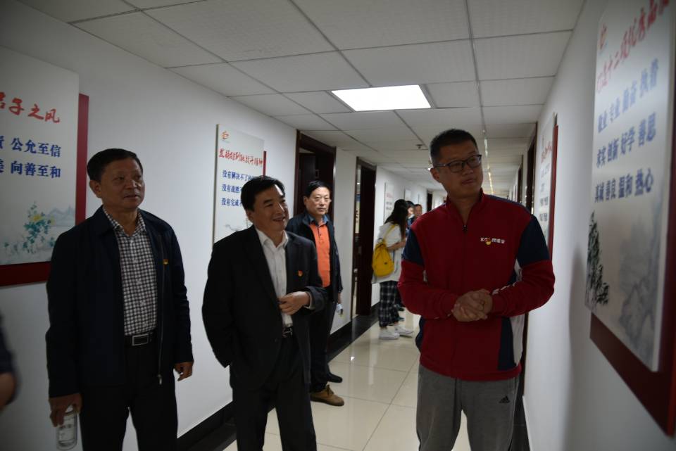 学院举办党总(支)部书记培训班暨党员骨干培训班1.jpg